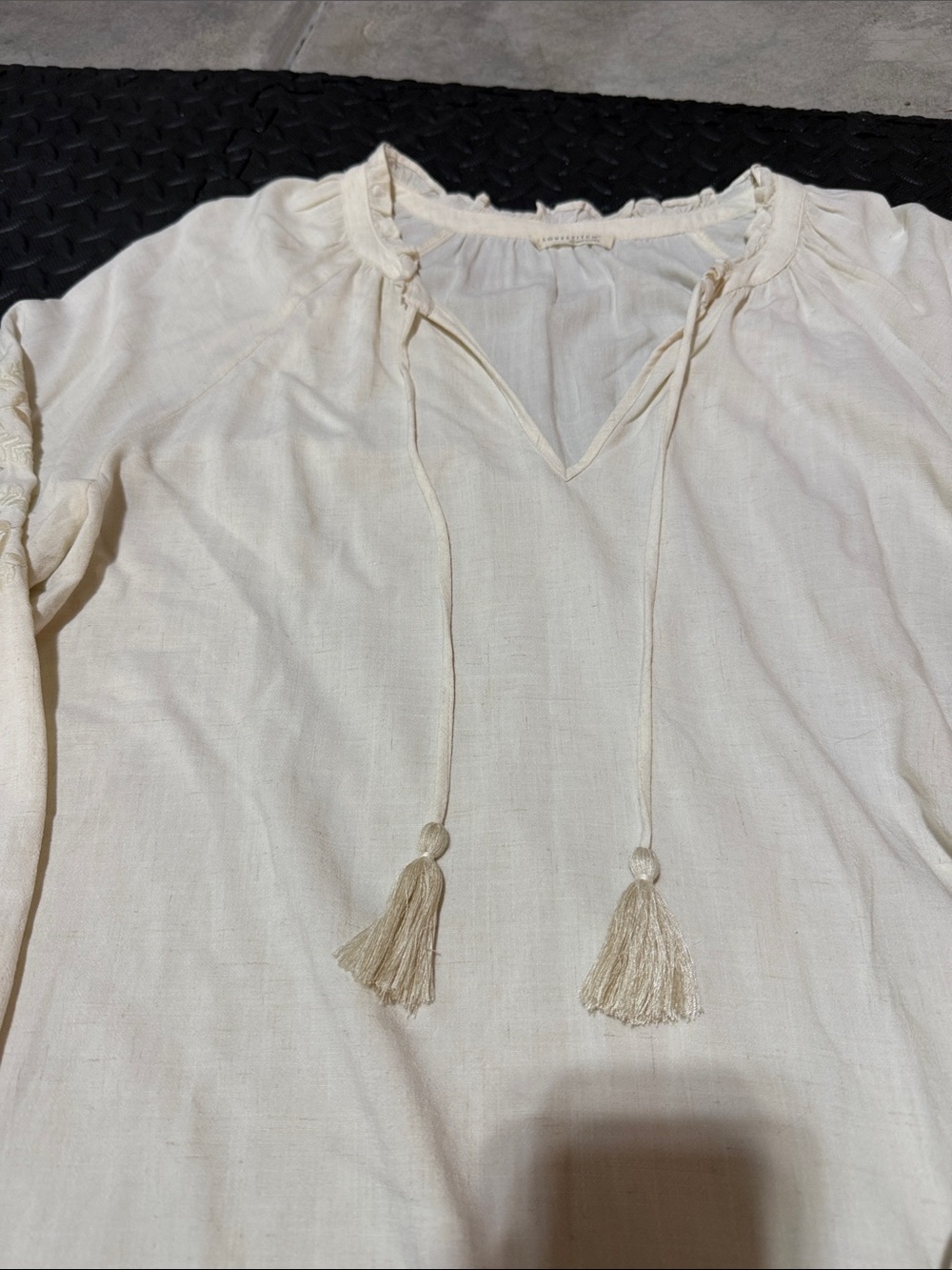 lovestitch women’s Elin Embroidered Peasant Top Large tassels - Picture 6 of 8